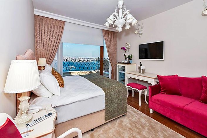 Image No.8-10 Bed Commercial for sale