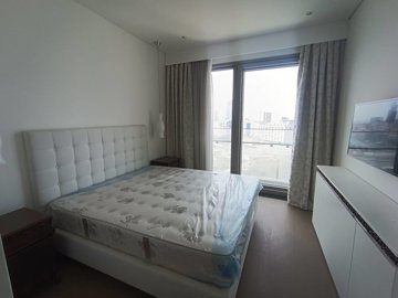 Interior 11