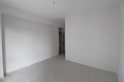 Interior 6