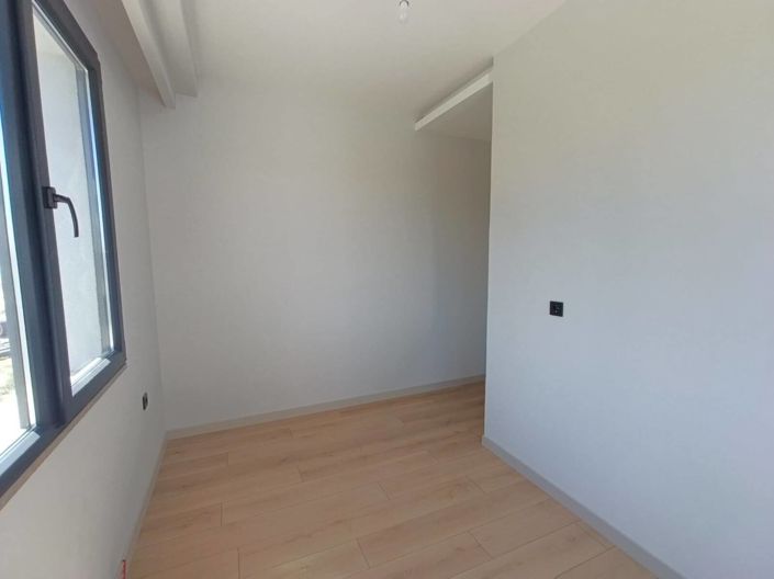 Image No.13-4 Bed Apartment for sale