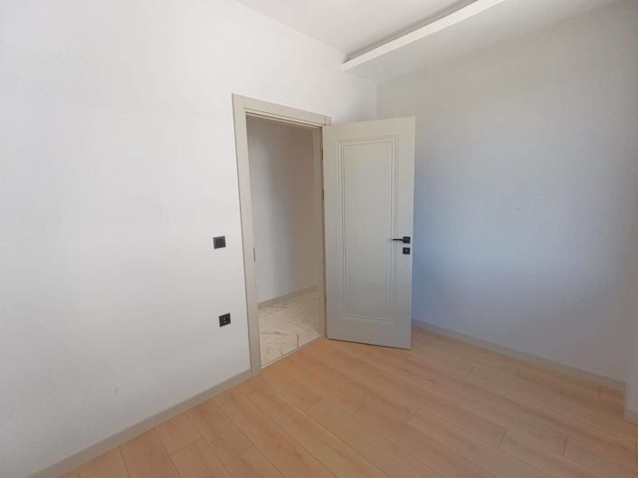 Image No.17-4 Bed Apartment for sale