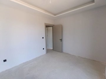 Interior 11