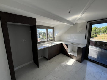 Interior 4