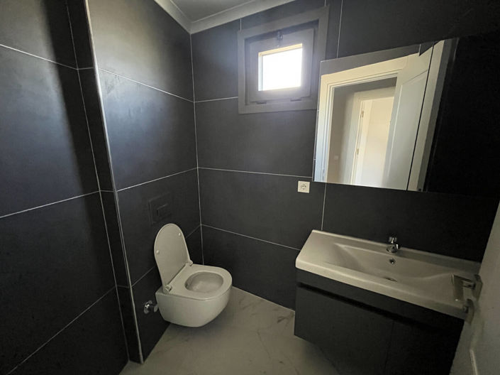 Image No.21-1 Bed Apartment for sale