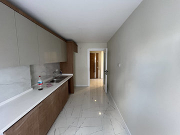 Interior 6