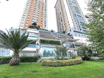 Exterior 4
