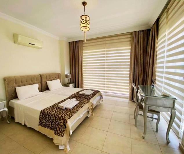 Image No.10-4 Bed Villa for sale