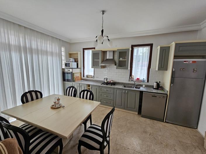Image No.3-Villa / Détaché de 4 chambres à vendre