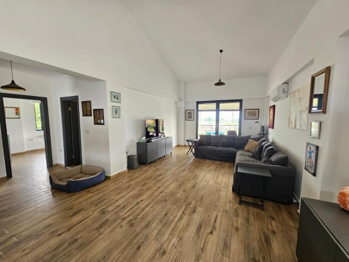 Image No.8-2 Bed Bungalow for sale