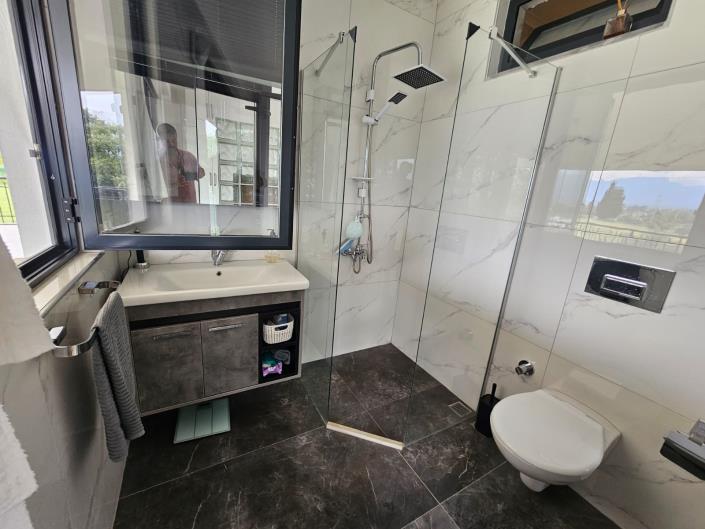 Image No.16-2 Bed Bungalow for sale
