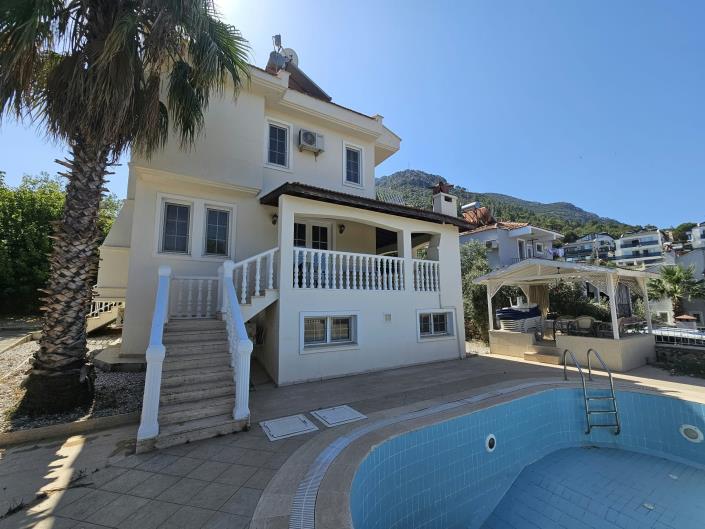 Image No.3-5 Bed Villa / Detached for sale