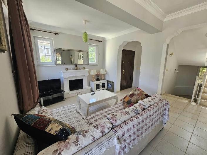 Image No.8-5 Bed Villa / Detached for sale
