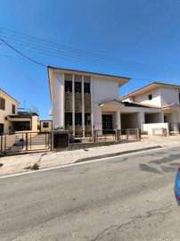 1 - Leivadia, Maison