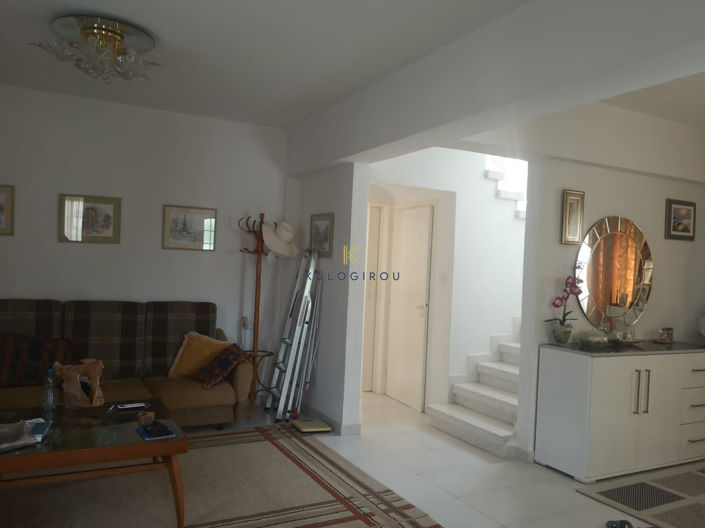 Image No.2-6 Bed House for sale