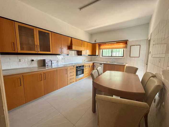Image No.12-6 Bed House for sale