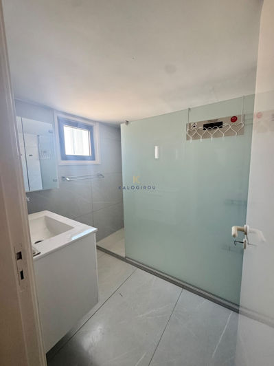 Image No.17-6 Bed House for sale