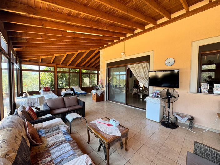 Image No.10-5 Bed House for sale