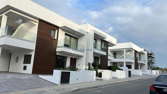 Image No.2-3 Bed House for sale
