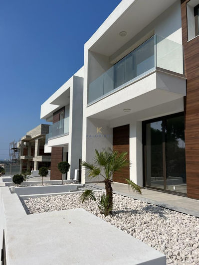 Image No.23-3 Bed House for sale