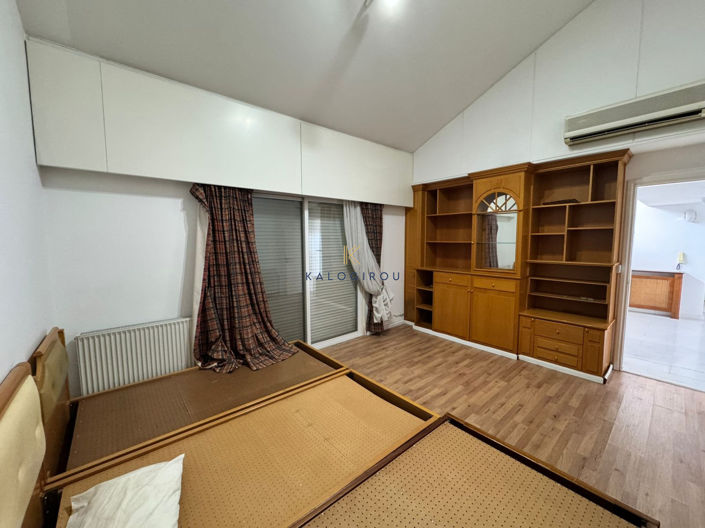 Image No.11-8 Bed House for sale