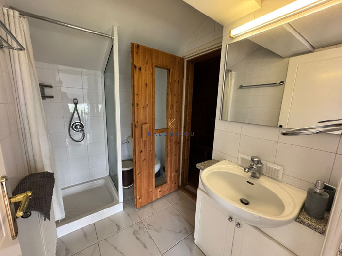 Image No.20-8 Bed House for sale