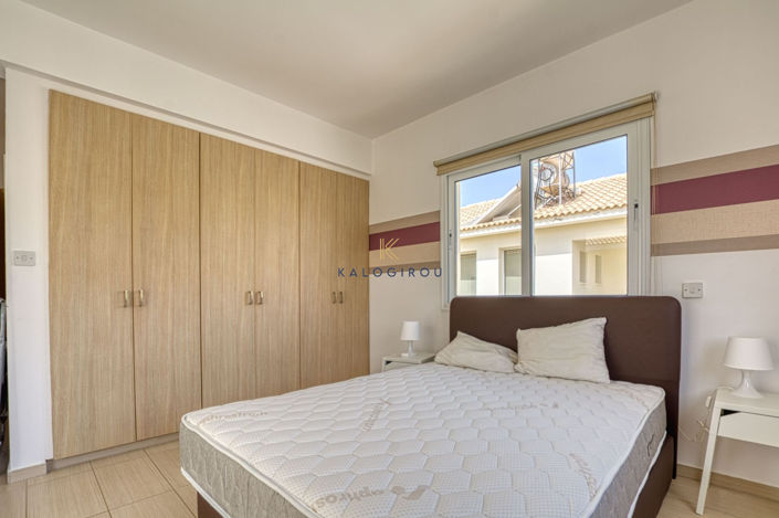 Image No.15-3 Bed House for sale