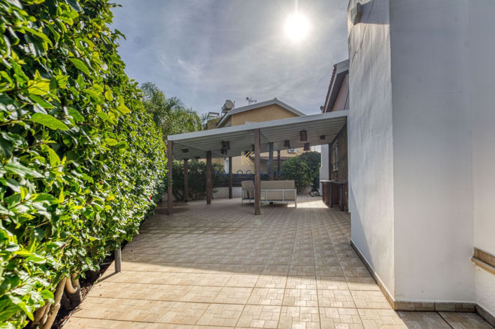 Image No.15-3 Bed House for sale