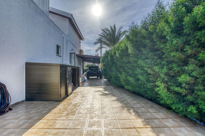 Image No.16-3 Bed House for sale