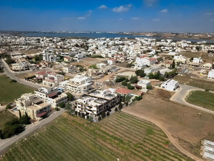 Image No.18-2 Bed Apartment for sale