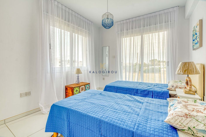 Image No.14-3 Bed House for sale