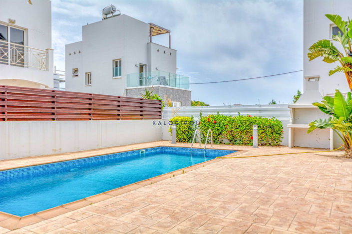 Image No.20-3 Bed House for sale