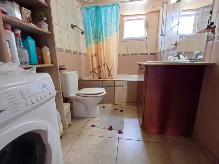 Image No.11-6 Bed House for sale