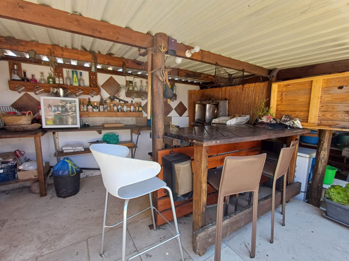 Image No.24-6 Bed House for sale