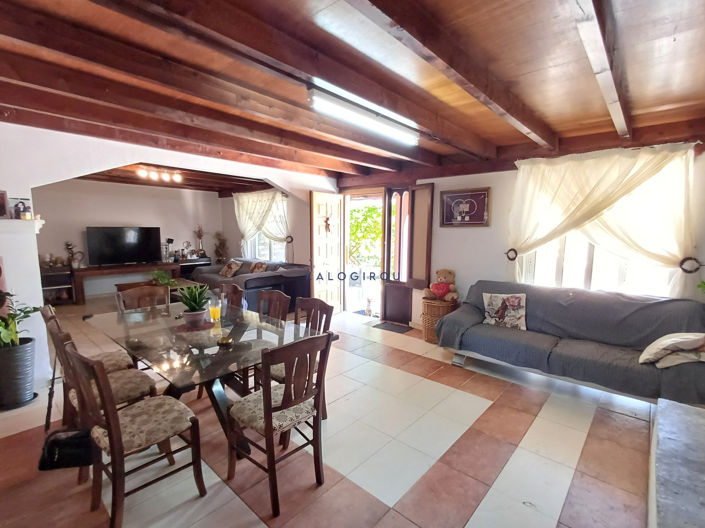 Image No.8-6 Bed House for sale