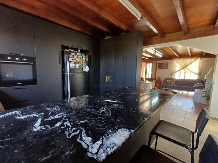 Image No.9-6 Bed House for sale