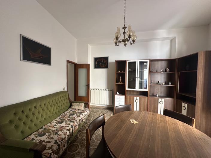 Image No.10-4 Bed Townhouse for sale