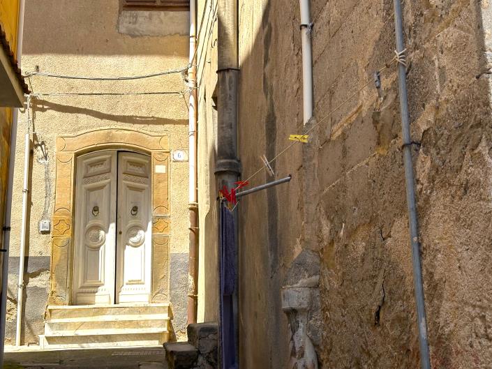 Image No.5-5 Bed Property for sale