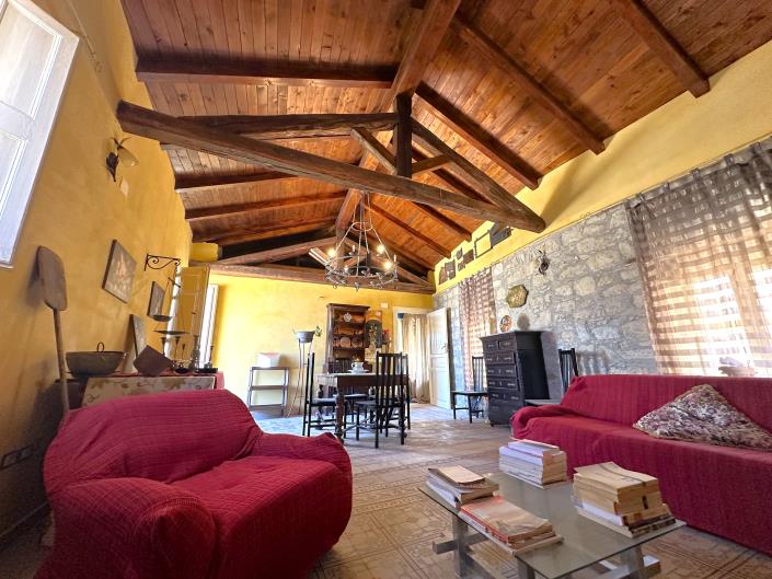 Image No.4-5 Bed Property for sale