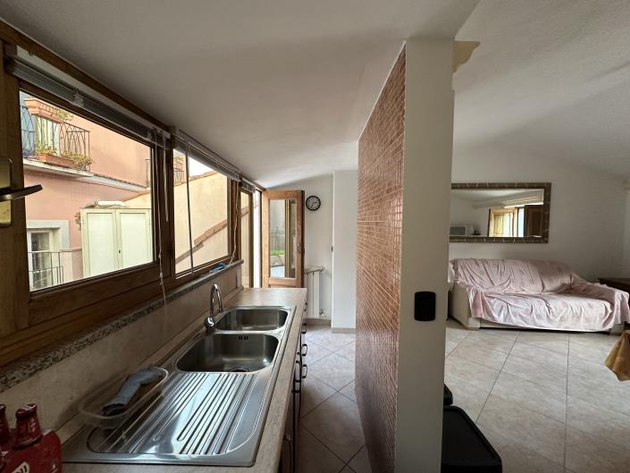 Image No.19-2 Bed House for sale