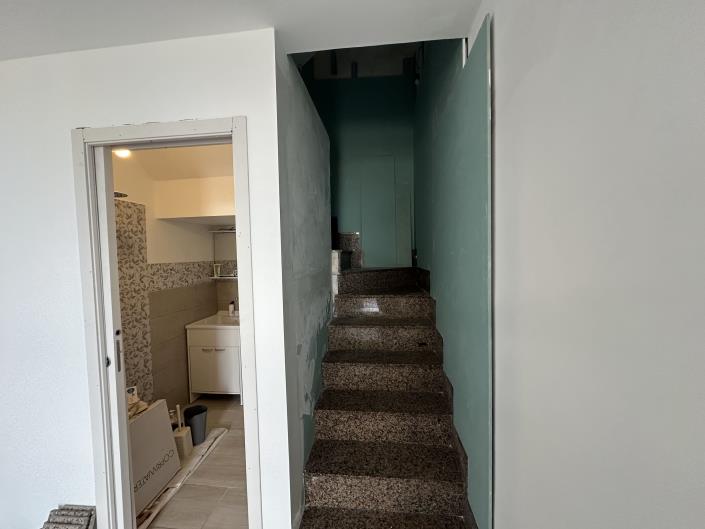 Image No.20-4 Bed Townhouse for sale