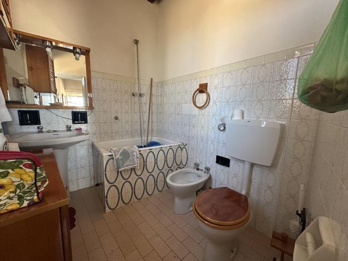 Image No.20-3 Bed Property for sale