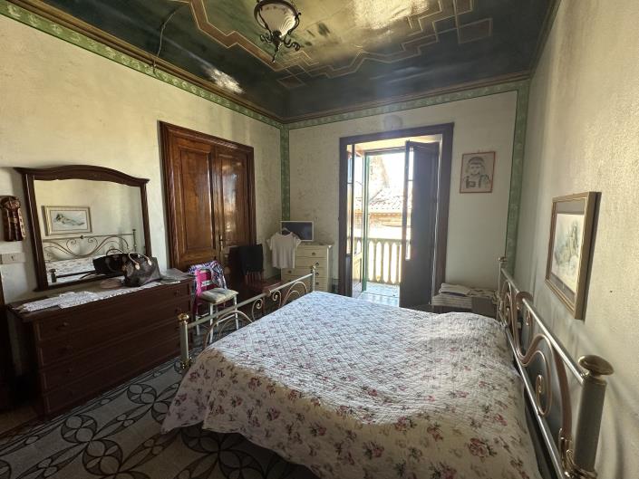 Image No.5-3 Bed Property for sale