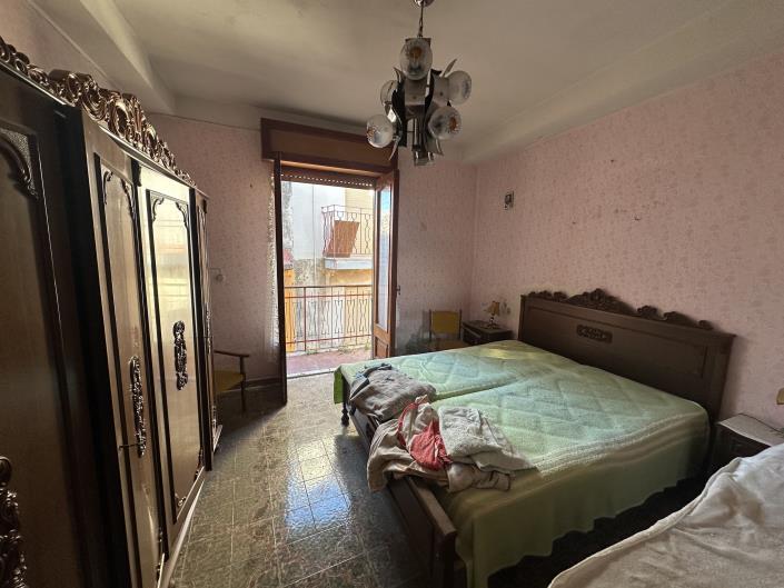 Image No.8-3 Bed Townhouse for sale