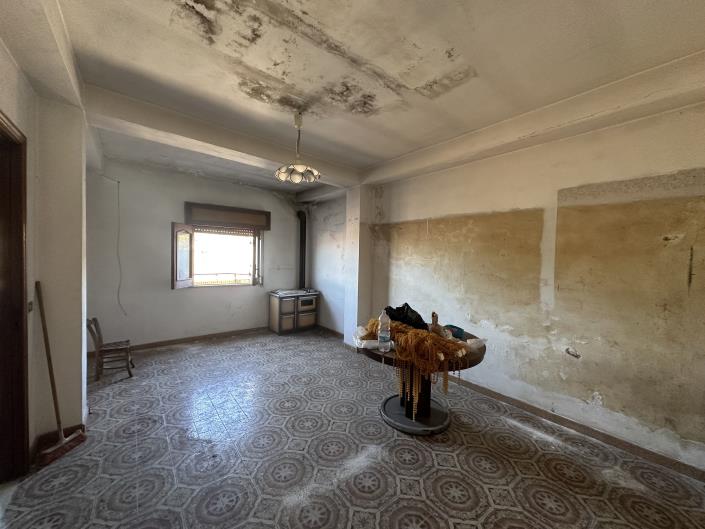 Image No.18-3 Bed Townhouse for sale
