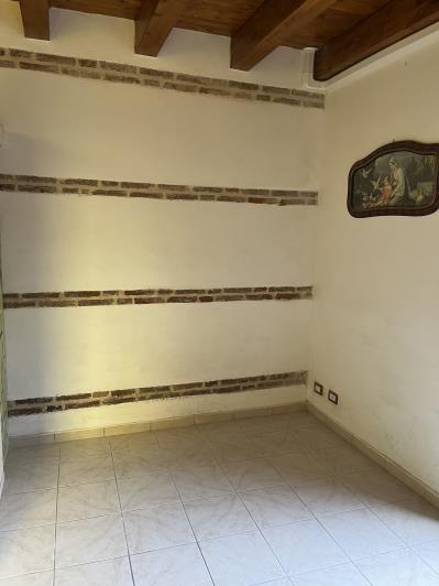 Image No.12-1 Bed Townhouse for sale