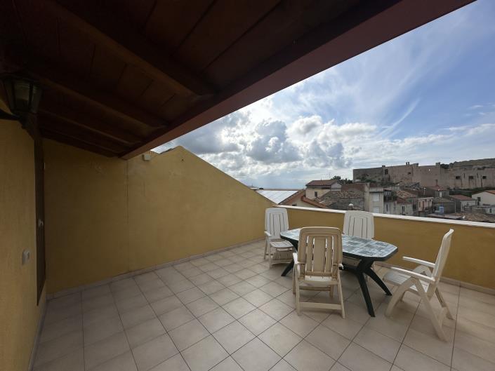 Image No.34-1 Bed Townhouse for sale
