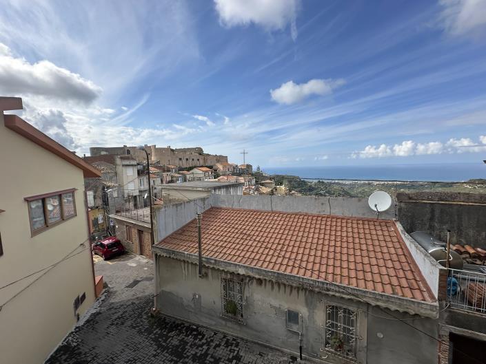 Image No.38-1 Bed Townhouse for sale