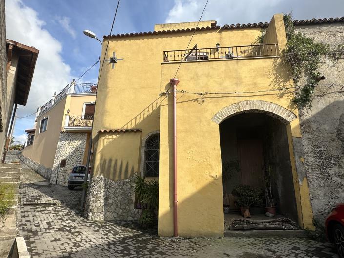 Image No.4-1 Bed Townhouse for sale