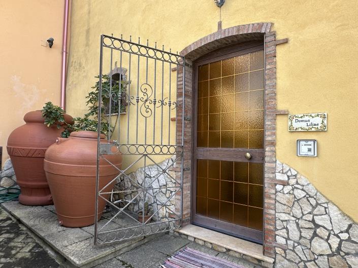 Image No.5-1 Bed Townhouse for sale