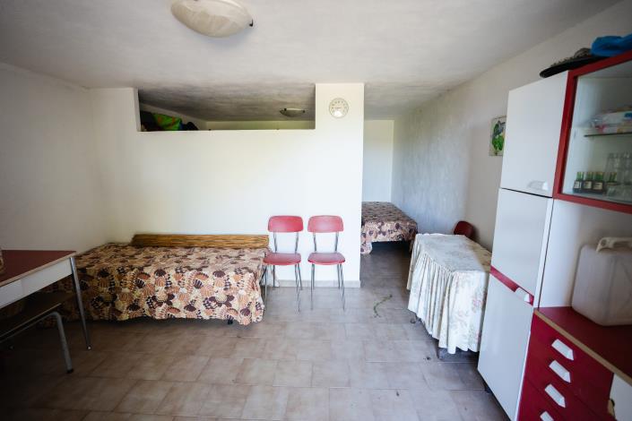 Image No.25-2 Bed Semi-Detached for sale